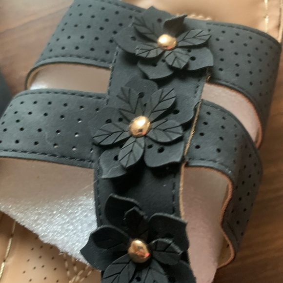 Brand new wedge sandals - Picture 7 of 7
